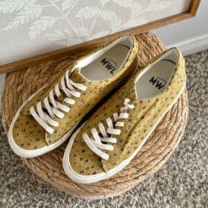Madewell Golden Yellow Leopard Print Lace Up Sneakers - Size 8 Women’s